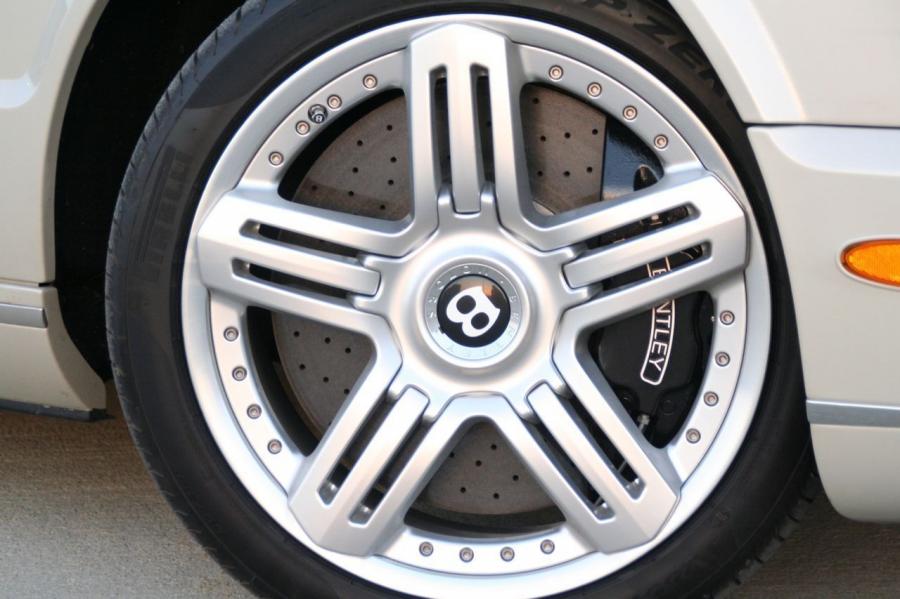 Колеса Bentley Brooklands 2009 года  (NA) (фото 53 из 55)